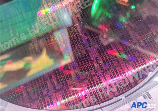 Intel 13代酷睿竟有34核心！终于又要发烧了？