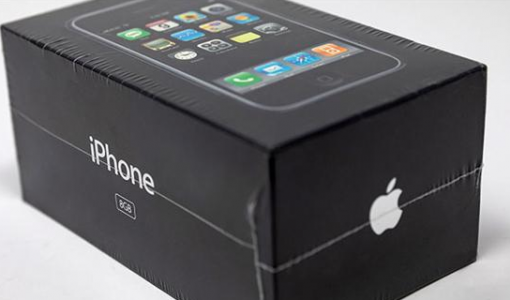 2007年未拆封的初代iPhone最终拍出：以近4万美元成交