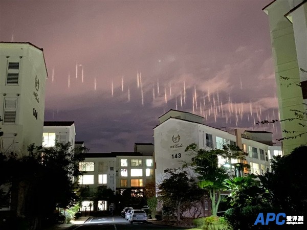 外星人来地球了？韩国济州岛夜空出现不明“光柱” 官方回应揭秘背后原因