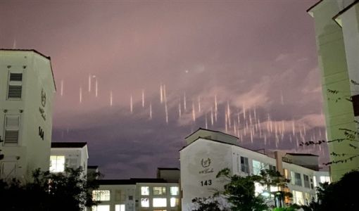 外星人来地球了？韩国济州岛夜空出现不明“光柱” 官方回应揭秘背后原因 ... ...